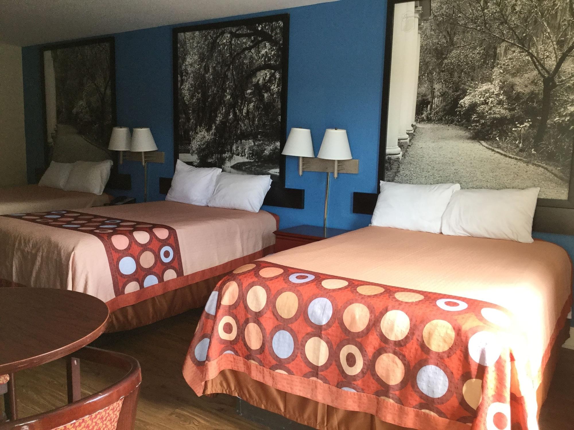 Super 8 By Wyndham *